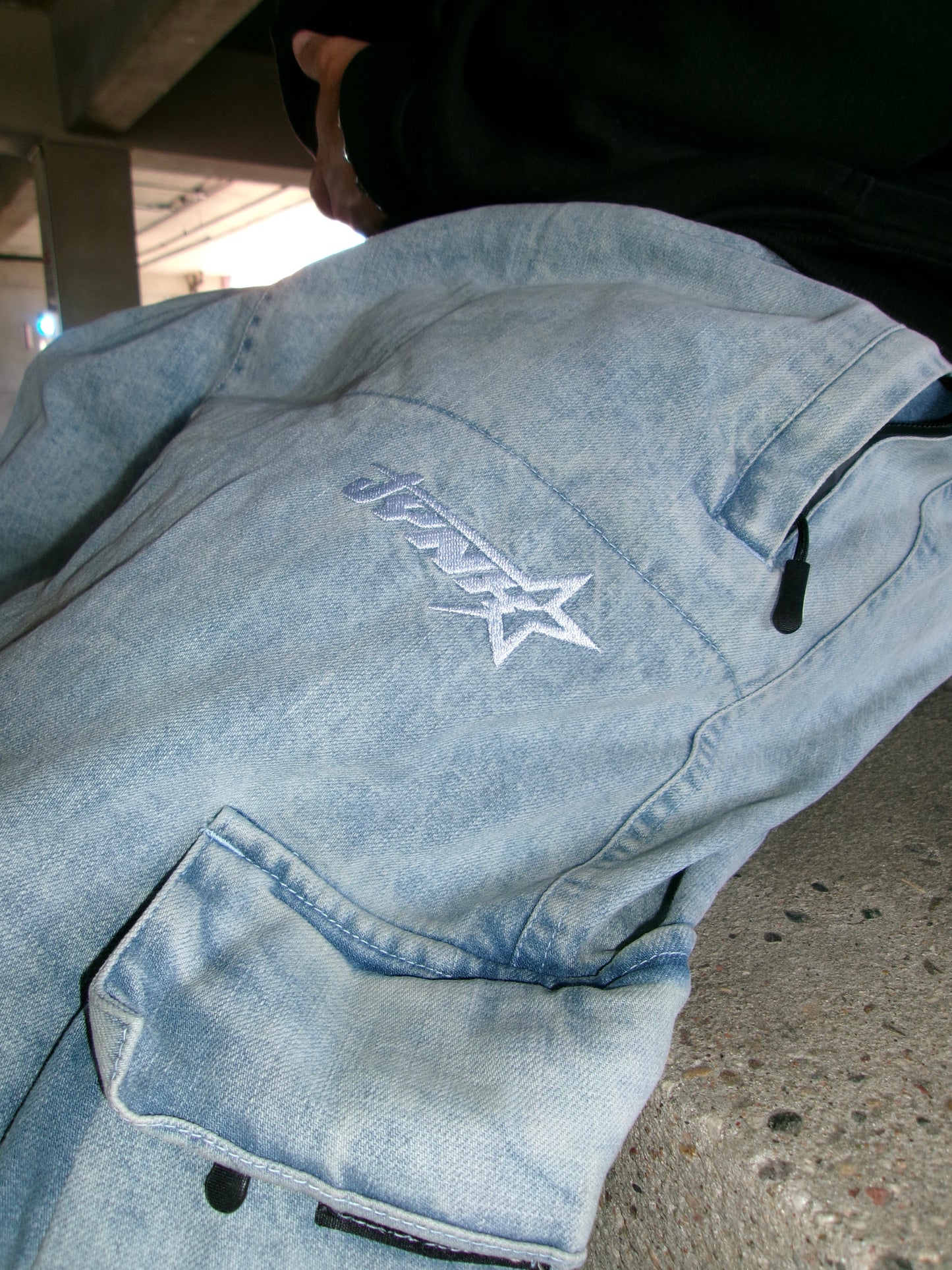 LIGHT DENIM CARGO SNOW PANTS